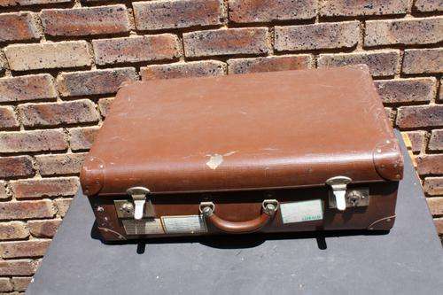 VINTAGE SUIT CASE - GLOBITZ 600 X 380 MM - 210 MM HIGH - SAA / SAL - LUXAIR STICKER ON IT