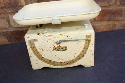VINTAGE KITCHEN SCALE - LYSSEX - PLEASE HAVE A LOOK