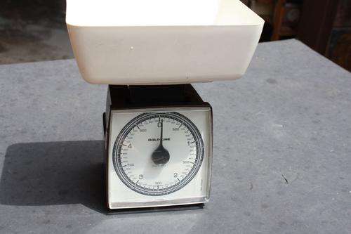 KITCHEN SCALE - GOLDLING - IRELAND - PLEASE HAVE A LOOK