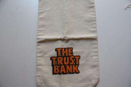MONEY BAG - THE TRUST BANK - DIE TRUST BANK - PLEASE HAVE A LOOK