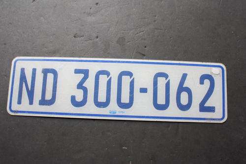 OLD PLASTIC NUMBER PLATE - ND 300 - 062 - PLEASE HAVE A LOOK