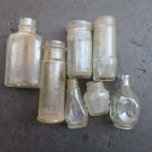 A SELECTION OF 7 VARIOUS BOTTLES - PLEASE HAVE A LOOK