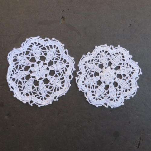 2 BEAUTIFUL DOILLIES - 120 MM DIAM. EACH - PLEASE HAVE A LOOK