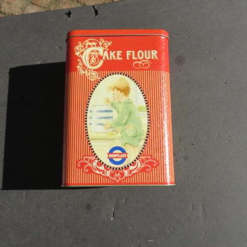 VINTAGE TIN BOX - 170 X 115 MM - 240 MM HIGH - SUNFLAKE - CAKE FLOUR - PLEASE HAVE A LOOK