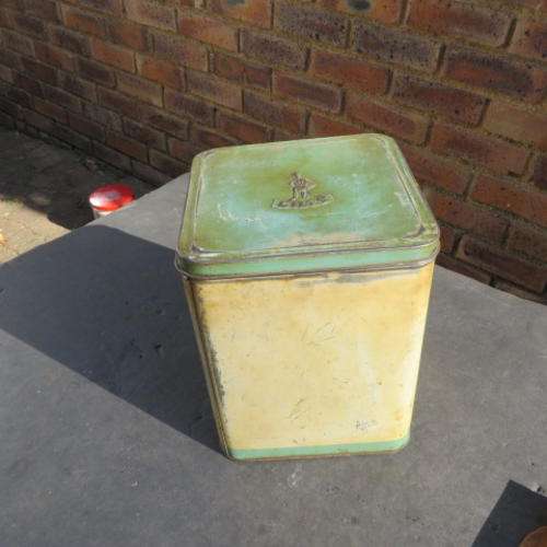 VINTAGE TIN BOX - 160 X 160 MM - 200 MMHIGH - KILTY - PLEASE HAVE A LOOK