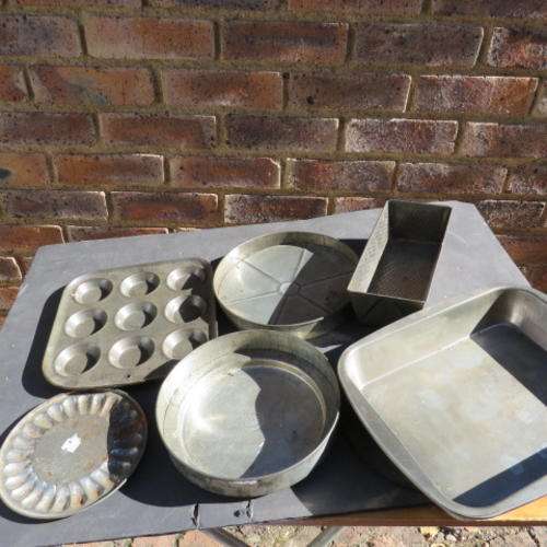SIX VARIOUS OLD BAKING FORMS - PLEASE HAVE A LOOK