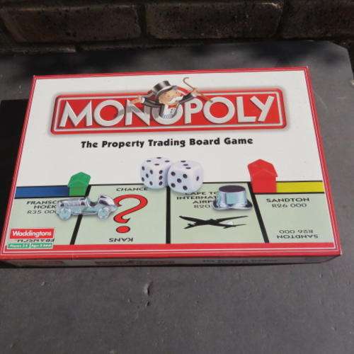 WADDINGTONS MONOPOLY - THE PROPERTY TRADING BOARD GAME - PLEASE HAVE A LOOK