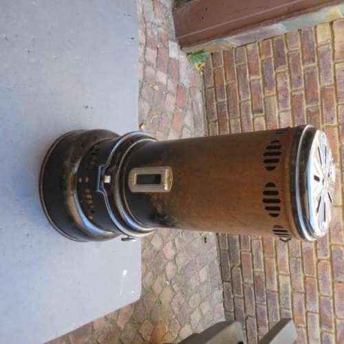 OLD PARAFFIN HEATER - 520 MM HIGH - VALOR NO. 207 - LAUREL - AS A COLLECTORS ITEM ONLY