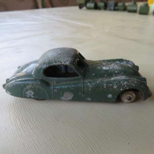 A VERY OLD JAGUAR  - DINKY TOYS 157 - PLEASE HAVE A LOOK