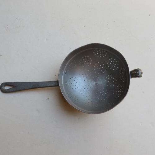 OLD ALUMINIUM SIEVE - 125 MM DIAM. - 70 MM HIGH