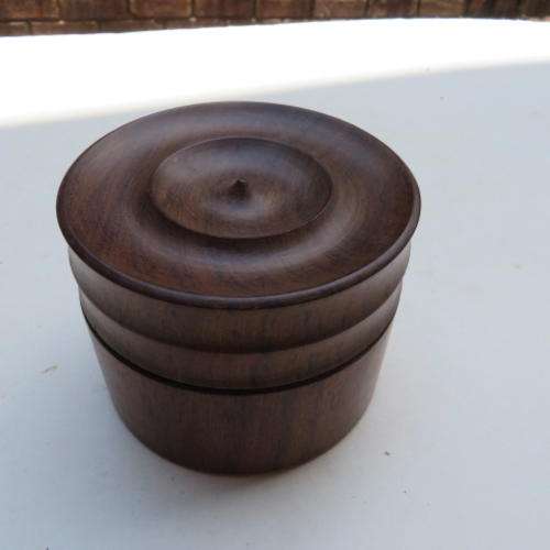 WOODEN TRINKET BOX - 100 MM DIAM. - 90 MM HIGH