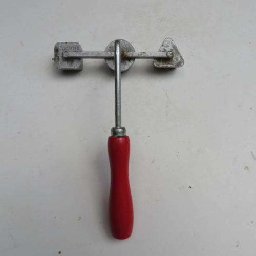 OLD DOUGH SNACKLE IRON