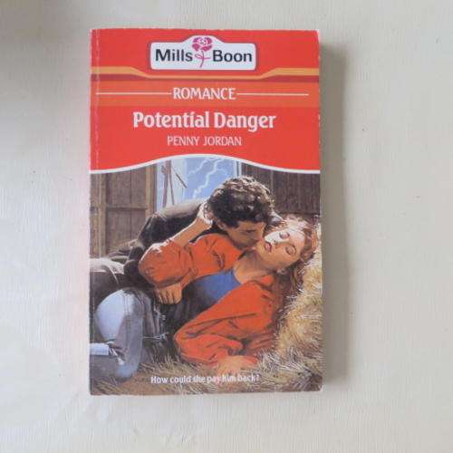 MILLS & BOON - POTENTIAL DANGER - PENNY JORDAN