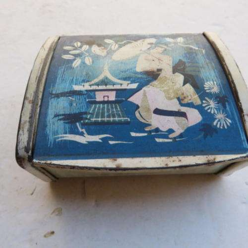 UNUSUAL METAL BOX - 100 X 90 MM - 50 MM HIGH