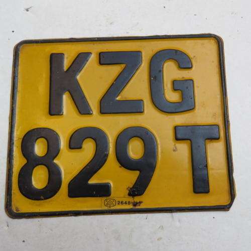 METAL NUMBER PLATE - 250 X 205 MM - KZG 829 T