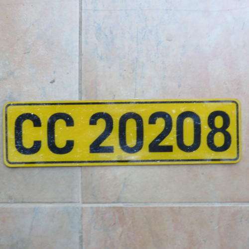 OLD SINGLE PLASTIC NUMBER PLATE - CC 20208