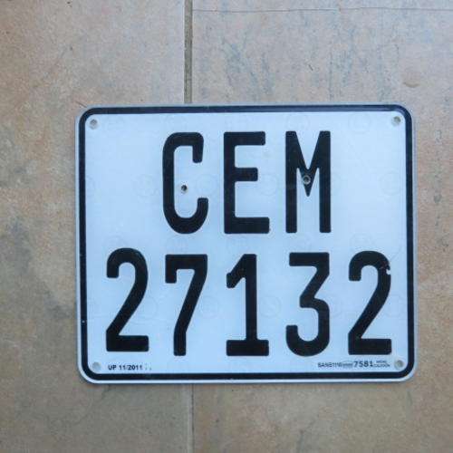 OLD SINGLE PLASTIC NUMBER PLATE - CEM 27132
