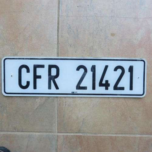 OLD SINGLE PLASTIC NUMBER PLATE - CFR 21421