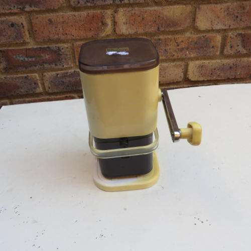 OLD ICE CRUSHER