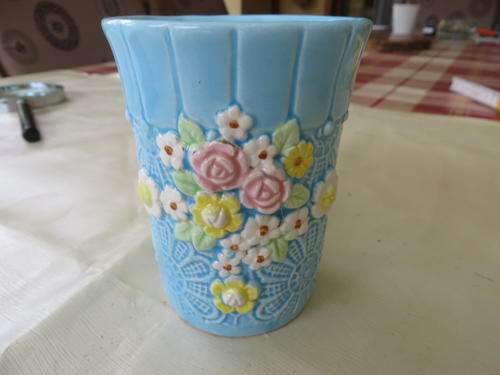BEAUTIFUL ORNATE MUG - 70 MM DIAM. - 90 MM HIGH