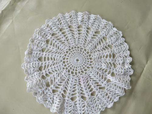 BEAUTIFUL DOILY - 230 MM DIAM. - A BIT STAINED - AS PER SCAN