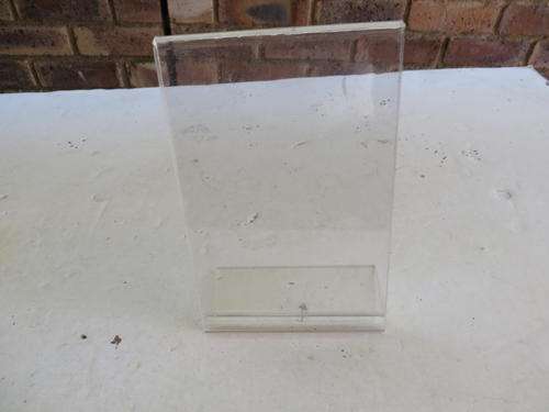 PLASTIC PHOTO FRAME - 100 X 140 MM