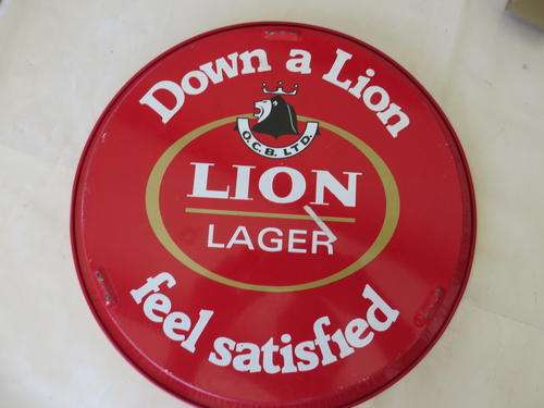 DOUBLE SIDED METAL BAR TRAY - 340 MM DIAM. - 25 MM HIGH - LION LAGER - AS PER SCAN