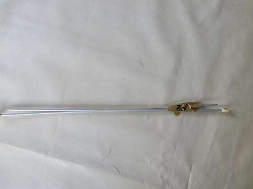 A PAIR OF KNITTING NEEDLES - SIZE 11 - AS PER SCAN