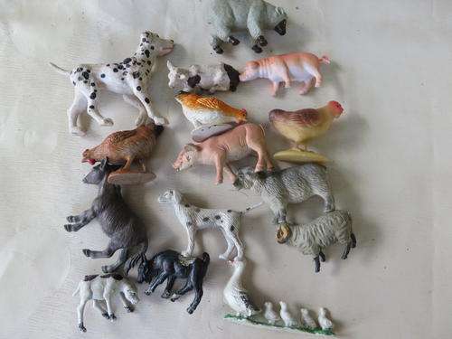 15 VARIOUS HARD PLASTIC ANIMALS - AS PER SCAN - WILL COMBINE POSTAGE