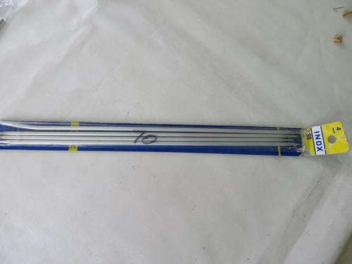 TWO PAIRS OF KNITTING NEEDLES - SIZE 4 - INOX - AS PER SCAN