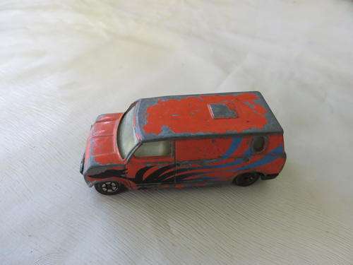 VAN - AS PER SCAN - MADE IN CHINA - WILL COMBINE POSTAGE