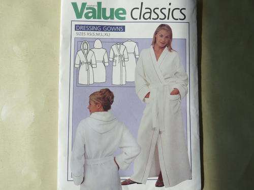 VALUE CLASSICS - DRESSING GOWNS - SIZE XS - S-M-L-XL - FACTORY FOLDED
