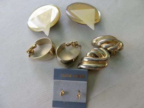 FOUR PAIRS OF EARRINGS - AS PER SCAN