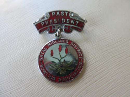 BOWLING CLUB BADGE - PAST PRESIDENT - NATAL MIDLANDS BOWLING DISTR. AS. - AS PER SCAN - WILL COMBINE