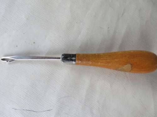 OLD LATCH HOOK - FOR CARPET MAKING - 160 MM