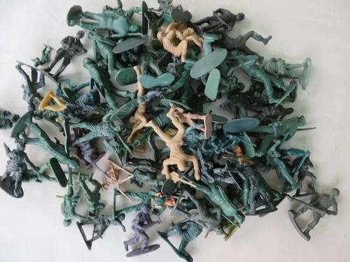 85 HARD PLASTIC SOLDIERS - FROM 23 - 65 MM - AS PER SCAN
