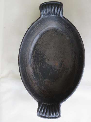 OLD OVAL CAST IRON CASEROLLE - 210 X 150 X 40 MM - AS PER SCAN