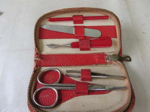 OLD FIVE PIECE MANICURE SET - AS PER SCAN