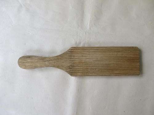 WELL USED BUTTER PADDLE - 235 MM LONG - AS PER SCAN