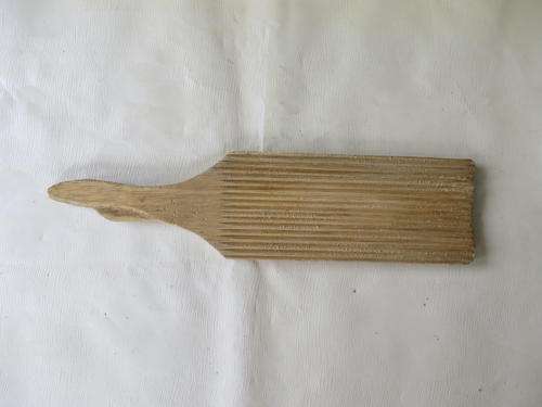 WELL USED BUTTER PADDLE - 235 MM LONG - AS PER SCAN