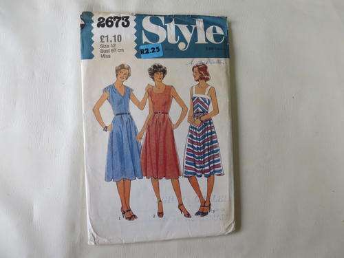 STYLE - PATTERN NO. 2673 - SIZE 12 - BUST 87 CM -  FACTORY FOLDED - AS PER SCAN