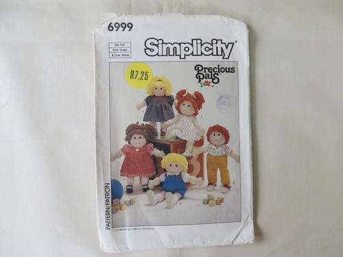 SIMPLICITY - PATTERN NO.6999  - SIZE  - ONE SIZE -  FACTORY FOLDED - AS PER SCAN