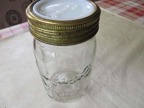 CONSOL PRESERVE JAR / INMAAK BOTTLE - 24 OZS WITH CERAMIC LID - SCREW RING RUSTY - AS PER SCAN