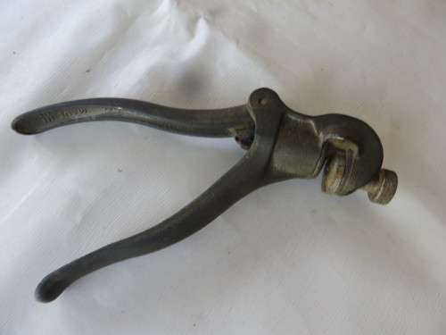 OLD ECLIPSE NO. 77 SAW SET - NOT TESTED - AS PER SCAN
