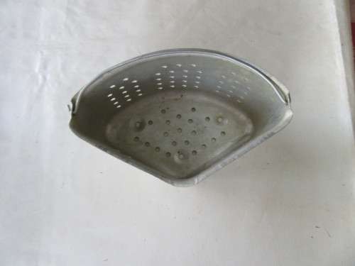 INSERT FOR PRESSURE COOKER - APPR. 165 MM X 105 MM - 100 MM HIGH - AS PER SCAN