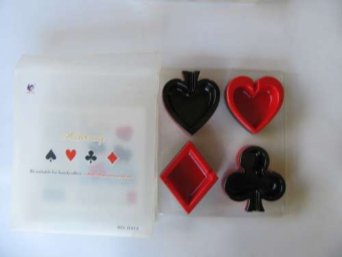 FOUR MELAMINE ASHTRAYS FOR YOUR GAMBLING SPOT / MANCAVE - AS PER SCAN