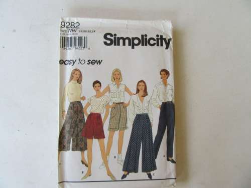 SIMPLICITY - PATTERN NO. 9282 - SIZE WW 18-24 - FACTORY FOLDED - AS PER SCAN