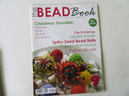 THE BEAD BOOK / MAGAZINE TO IMPROVE YOUR SKILLS AND GIVE YOU NEW IDEAS