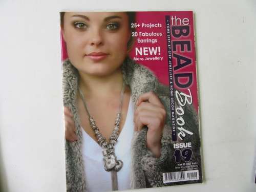 THE BEAD BOOK / MAGAZINE TO IMPROVE YOUR SKILLS AND GIVE YOU NEW IDEAS