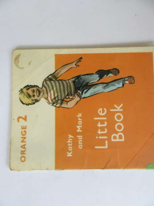 ORANGE 4 - KATHY AND MARK - LITTLE BOOK - RONA MUNRO 1973 - AS PER SCAN